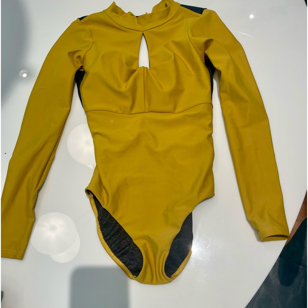 Five the Label. Five Dancewear XS yellow, navy long sleeve